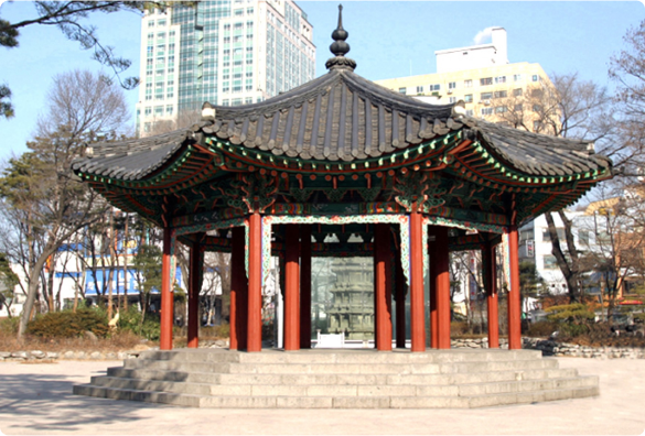 서울 탑골공원 팔각정